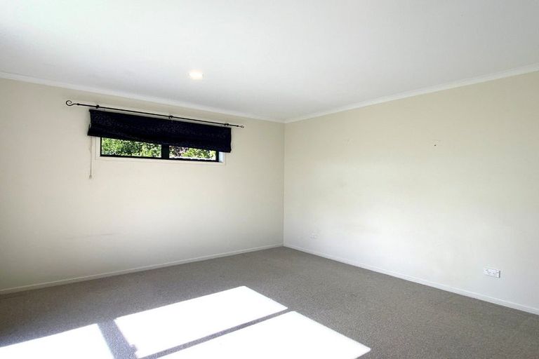 Photo of property in 2 Wouldbank Way, Welcome Bay, Tauranga, 3112