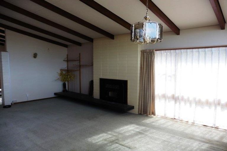 Photo of property in 21 Avondale Road, Taradale, Napier, 4112