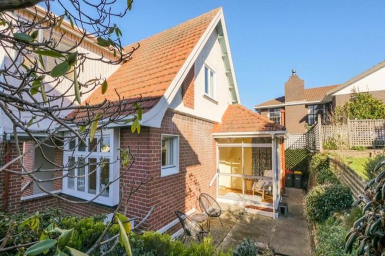 Photo of property in 7 Leven Street, Roslyn, Dunedin, 9010