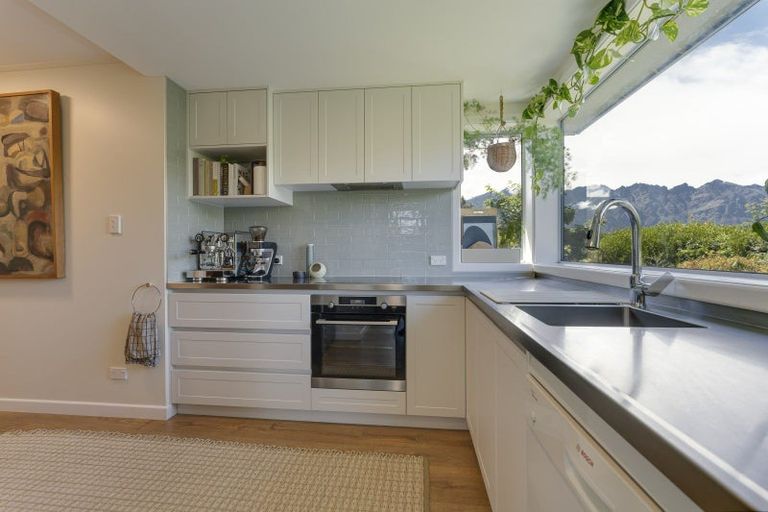 Photo of property in 696 Peninsula Road, Kelvin Heights, Queenstown, 9300