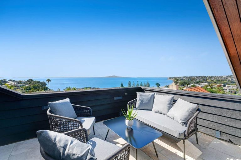 Photo of property in 13a Orchard Road, Browns Bay, Auckland, 0630