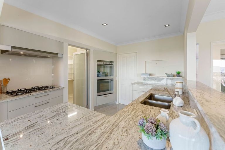 Photo of property in 7 Matata Place, Waikanae, 5036