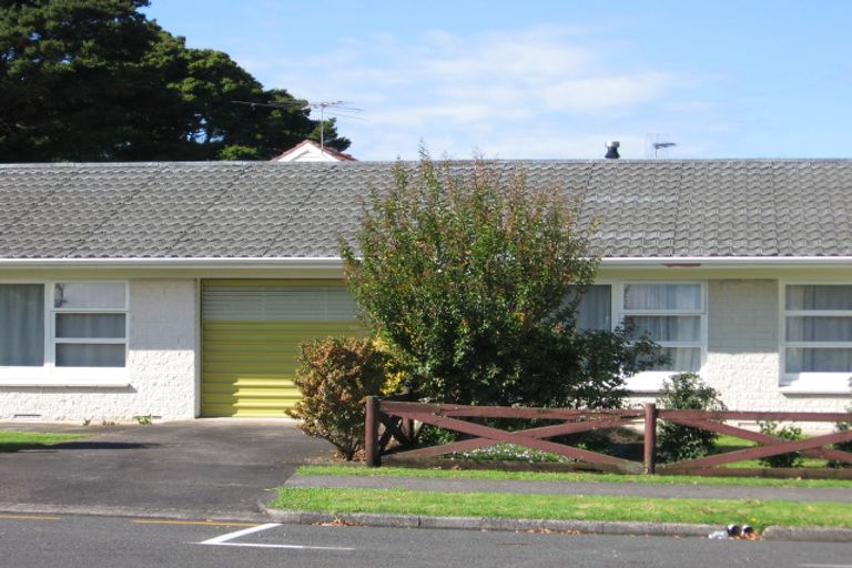 Photo of property in 2/59 Fairview Road, Papatoetoe, Auckland, 2025