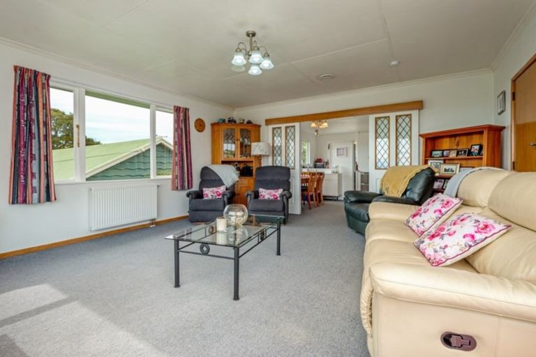 Photo of property in 16 Halcombe Road, Feilding, 4702