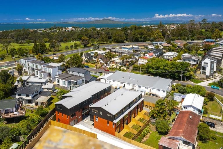 Photo of property in 1/26 Morton Avenue, Forrest Hill, Auckland, 0620