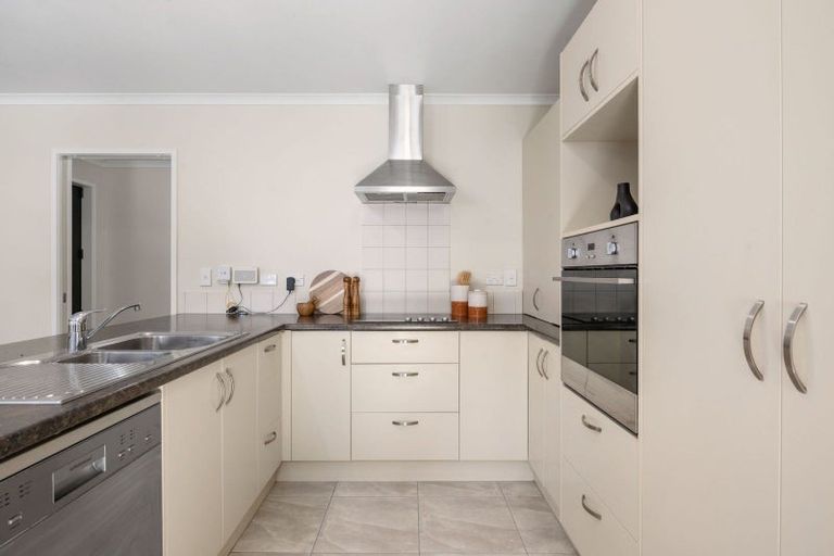Photo of property in 1/16 Highgrove Drive, Grandview Heights, Hamilton, 3200