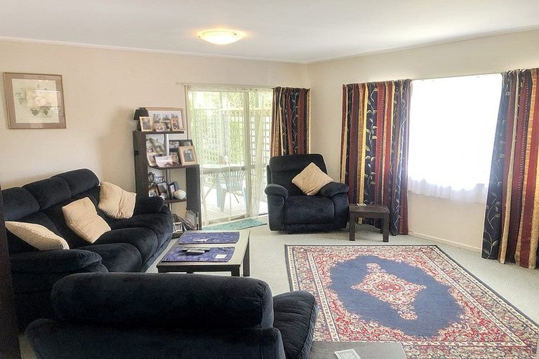 Photo of property in 1/75 Russell Road, Manurewa, Auckland, 2102