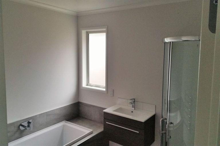 Photo of property in 10 Wiersma Lane, Wigram, Christchurch, 8025