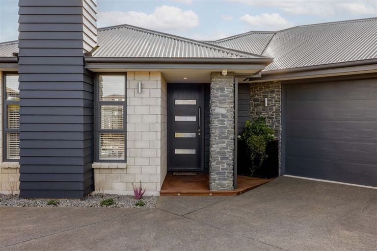 Photo of property in 21 Fernham Way, Rolleston, 7615