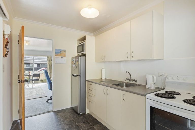 Photo of property in 2/220 Coronation Avenue, Welbourn, New Plymouth, 4310