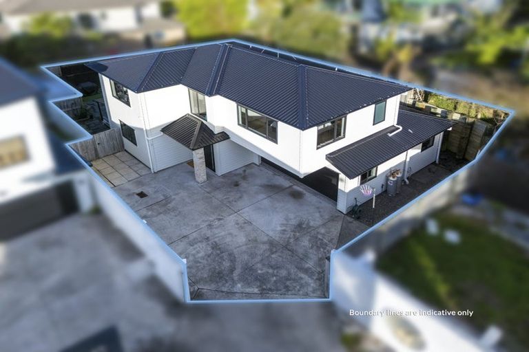 Photo of property in 5 Dhaka Lane, Ranui, Auckland, 0612