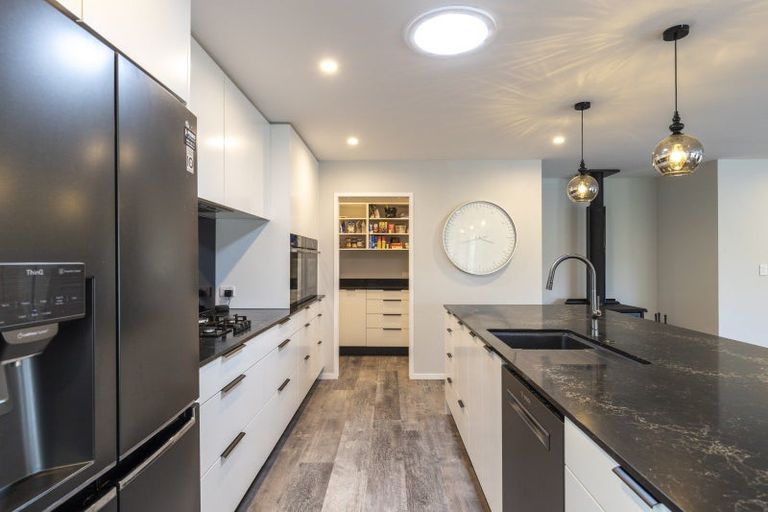 Photo of property in 519 Mangorei Road, Highlands Park, New Plymouth, 4312