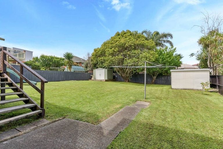 Photo of property in 95 Hillcrest Avenue, Hillcrest, Auckland, 0627