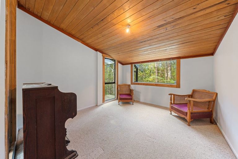 Photo of property in 14 Te Aute Ridge Road, Waitakere, Henderson, 0781