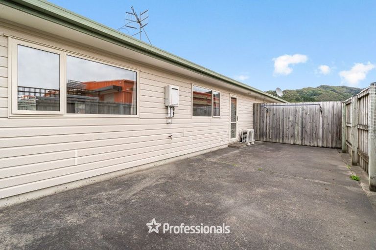 Photo of property in 26 Woodland Mews, Wainuiomata, Lower Hutt, 5014