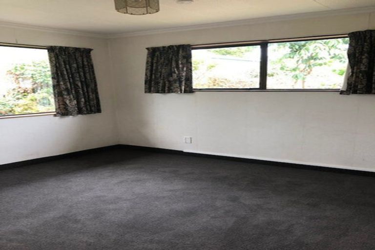 Photo of property in 33 Lupin Road, Otaki, 5512