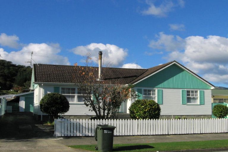 Photo of property in 24 Momona Street, Wainuiomata, Lower Hutt, 5014
