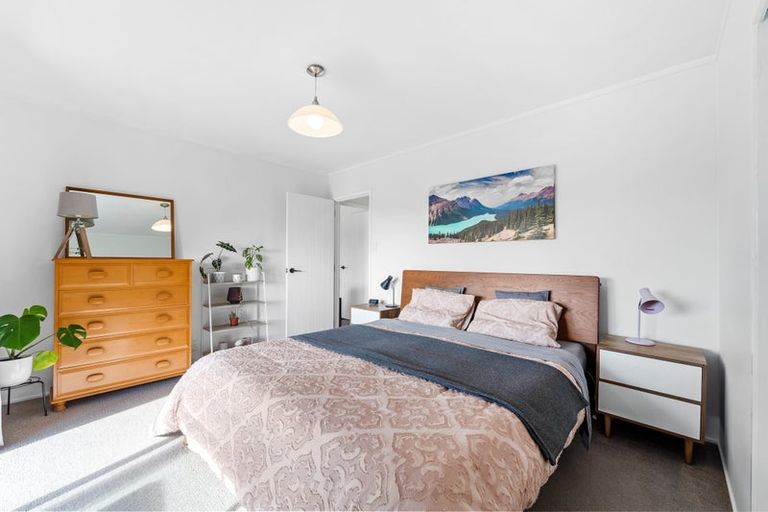 Photo of property in 5b Kauri Road, Stanmore Bay, Whangaparaoa, 0932