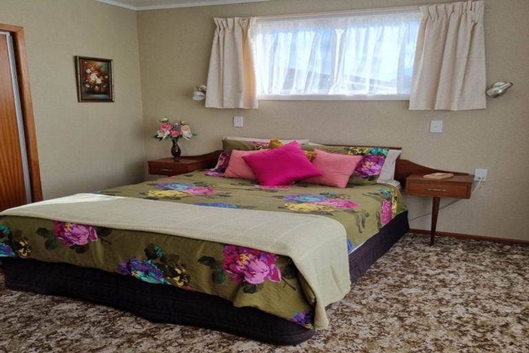 Photo of property in 9 Severn Place, Spotswood, New Plymouth, 4310