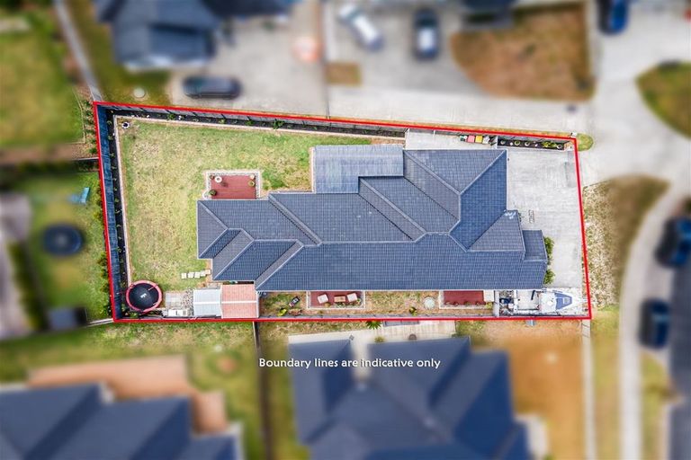 Photo of property in 7 Kahika Grove, Huapai, Kumeu, 0810