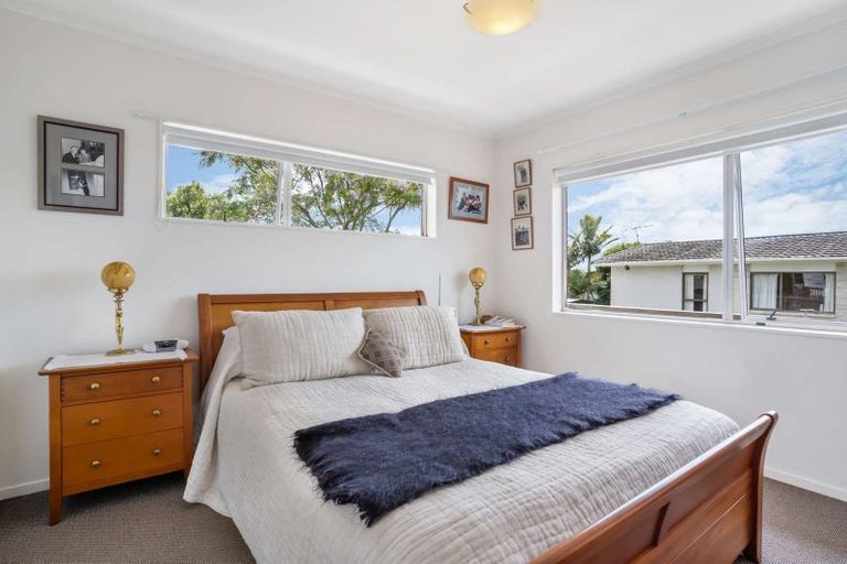 Photo of property in 2/123 Pigeon Mountain Road, Half Moon Bay, Auckland, 2012