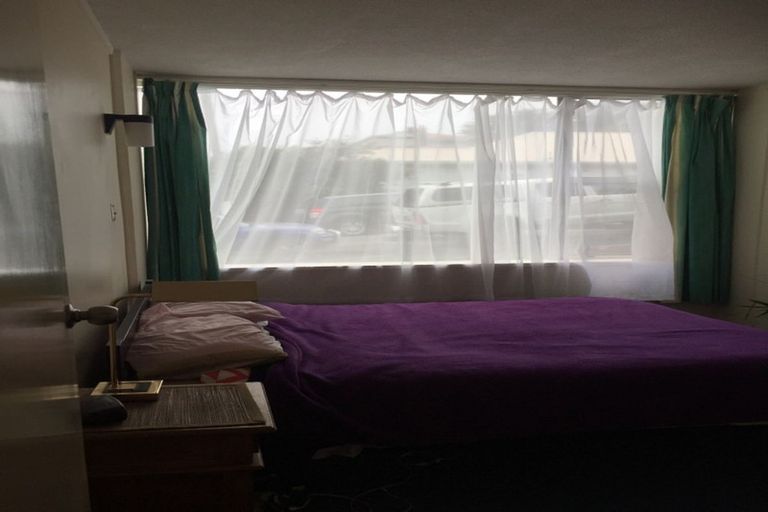 Photo of property in Beresford Apartments, 118u4 Russell Terrace, Berhampore, Wellington, 6023
