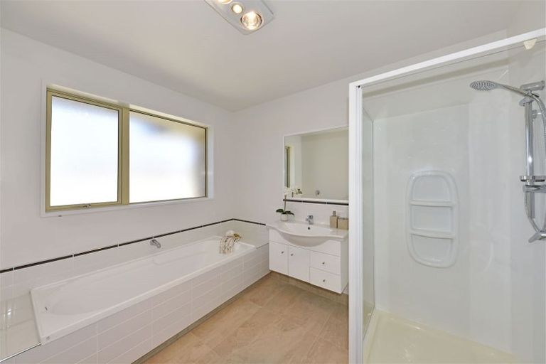 Photo of property in 9 Mollymawk Place, Woolston, Christchurch, 8023