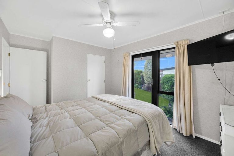 Photo of property in 2/17 Townshend Crescent, Greenmeadows, Napier, 4112