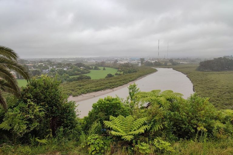 Photo of property in 111b Colwill Road, Massey, Auckland, 0614