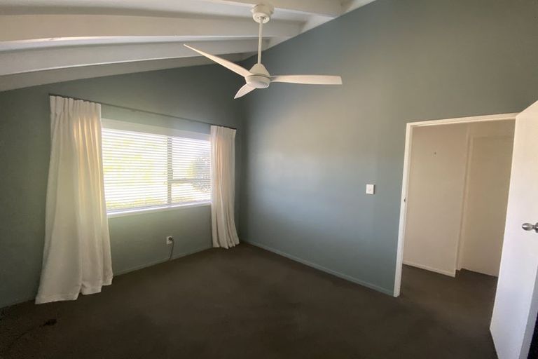 Photo of property in 2/26 Christie Crescent, Havelock North, 4130