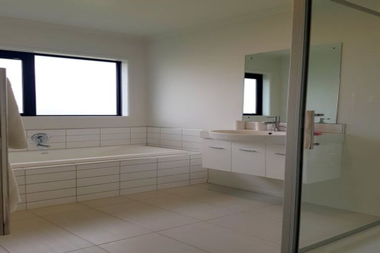 Photo of property in 38 The Runway, Wigram, Christchurch, 8042