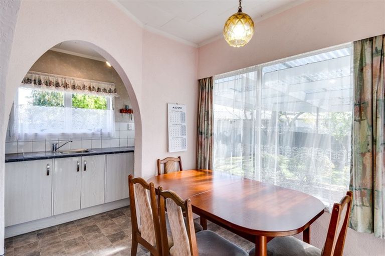 Photo of property in 2/41 Lyttelton Crescent, Tamatea, Napier, 4112