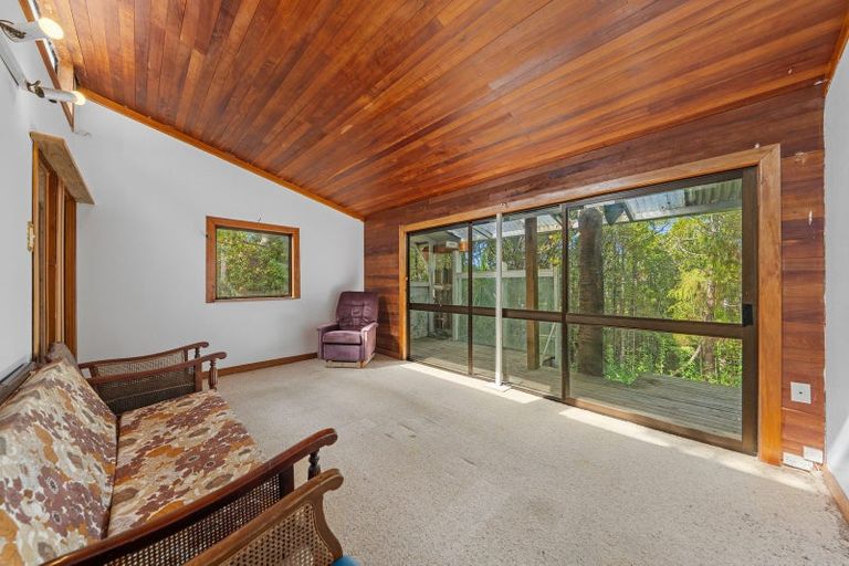 Photo of property in 14 Te Aute Ridge Road, Waitakere, Henderson, 0781