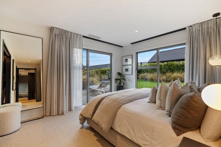 Photo of property in 6 Jacks Point Rise, Jacks Point, Queenstown, 9371