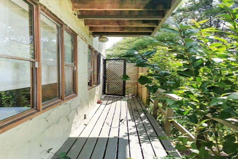 Photo of property in 3/9 Fuchsia Place, Birkdale, Auckland, 0626