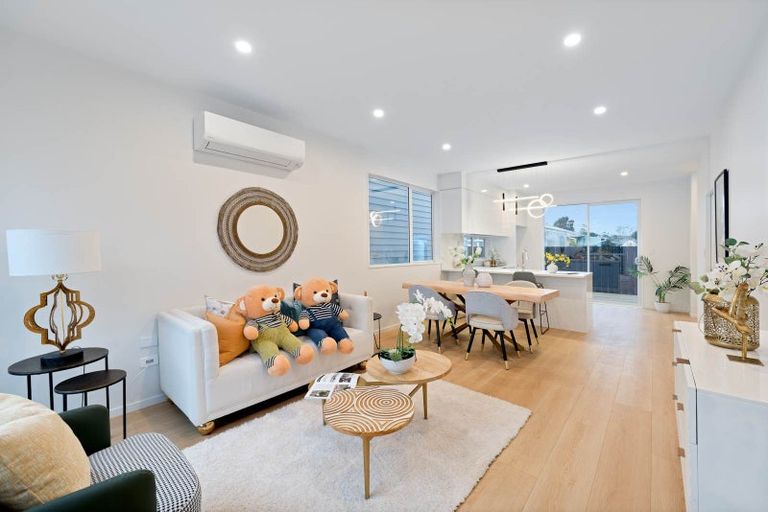 Photo of property in 80b Matipo Road, Te Atatu Peninsula, Auckland, 0610