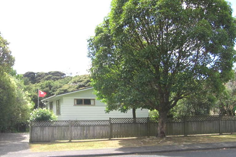 Photo of property in 34 Spinella Drive, Bayview, Auckland, 0629