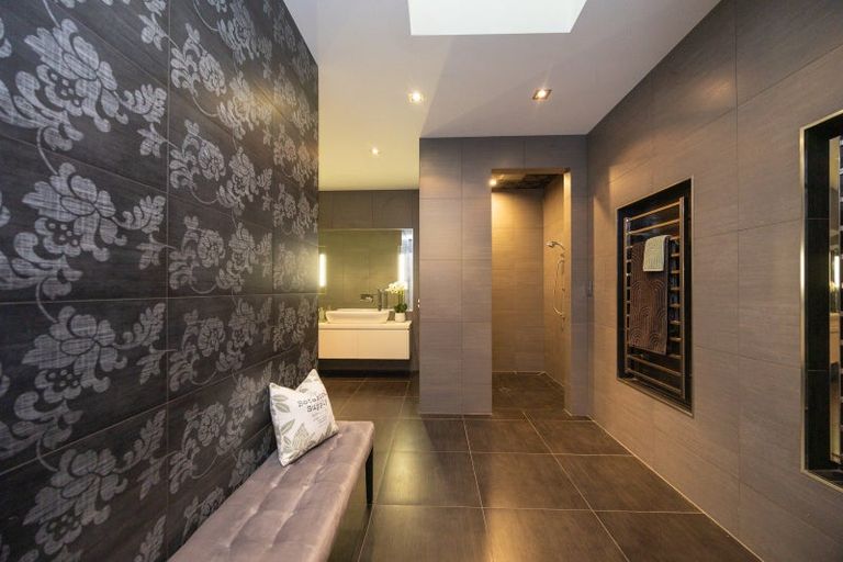 Photo of property in 27a Phoenix Avenue, Hokowhitu, Palmerston North, 4410