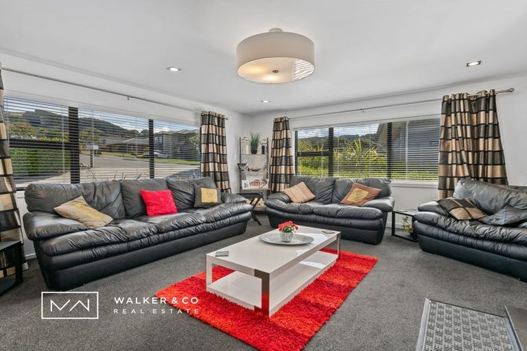 Photo of property in 14 Frankie Stevens Place, Riverstone Terraces, Upper Hutt, 5018