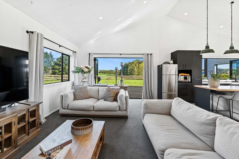 Photo of property in 8 Paparoa Road, Mangapai, Whangarei, 0178