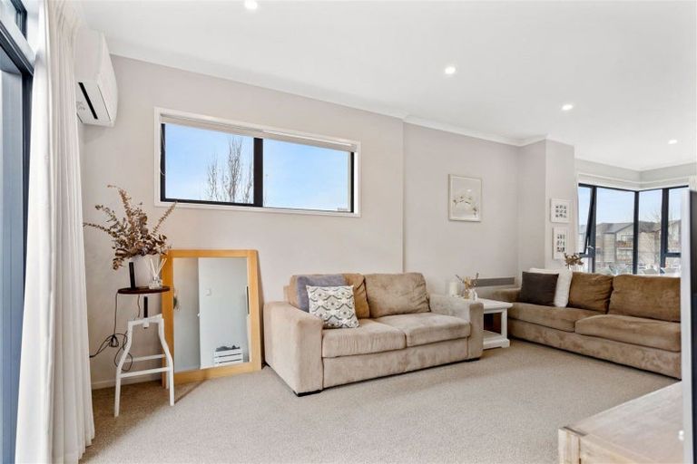 Photo of property in 162 Hobsonville Point Road, Hobsonville, Auckland, 0616