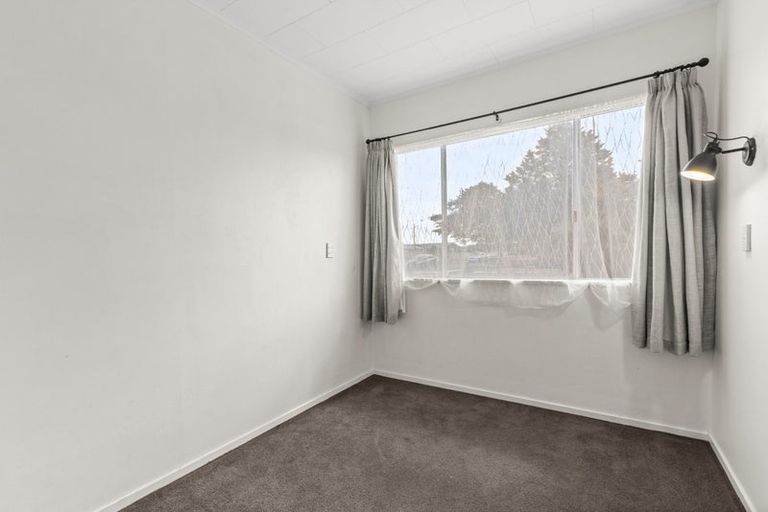 Photo of property in 128 Flaxmere Avenue, Flaxmere, Hastings, 4120