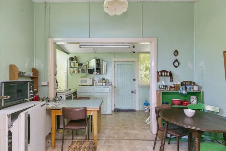 Photo of property in 455 Karaka Bay Road, Karaka Bays, Wellington, 6022