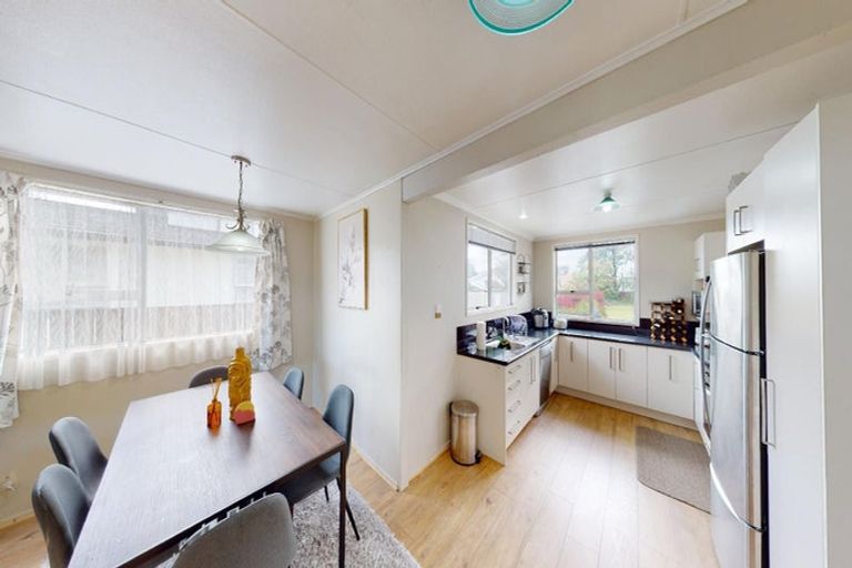 Photo of property in 13 Vera Street, Marton, 4710