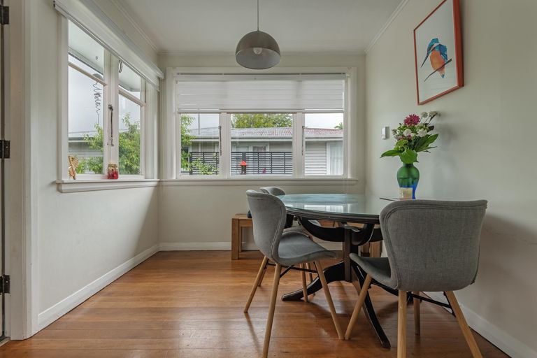 Photo of property in 12 Paisley Street, Awapuni, Palmerston North, 4412