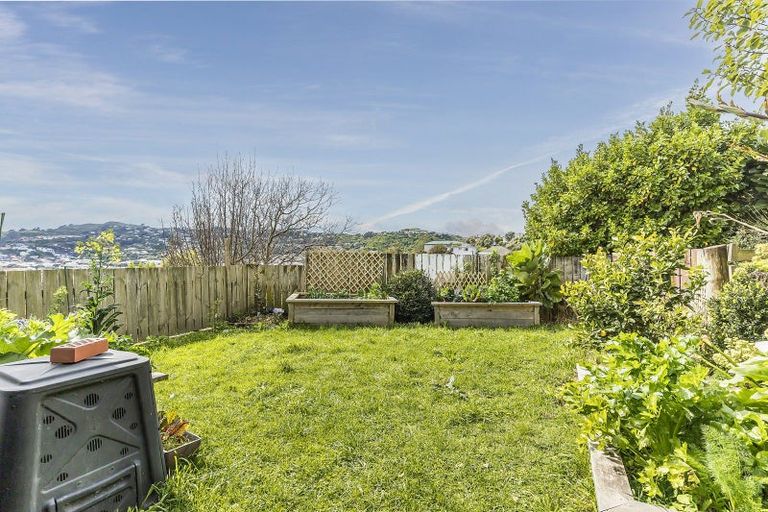 Photo of property in 81 Severn Street, Island Bay, Wellington, 6023