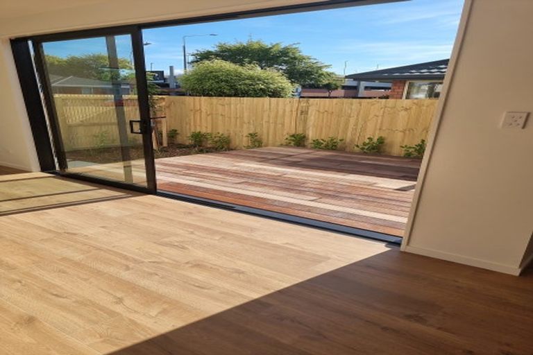 Photo of property in 1/37 Maxwell Street, Riccarton, Christchurch, 8041