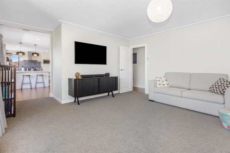 Photo of property in 71 Leeward Drive, Whitby, Porirua, 5024