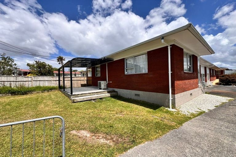 Photo of property in 1/149 View Road, Sunnyvale, Auckland, 0612