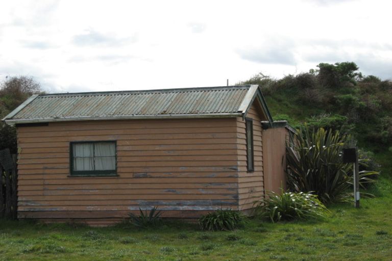 Photo of property in 7 James Street, Waikawa Beach, Manakau, 5573